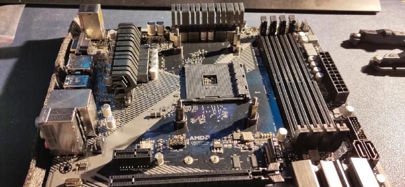 Featured image of post Long live the new battlestation!