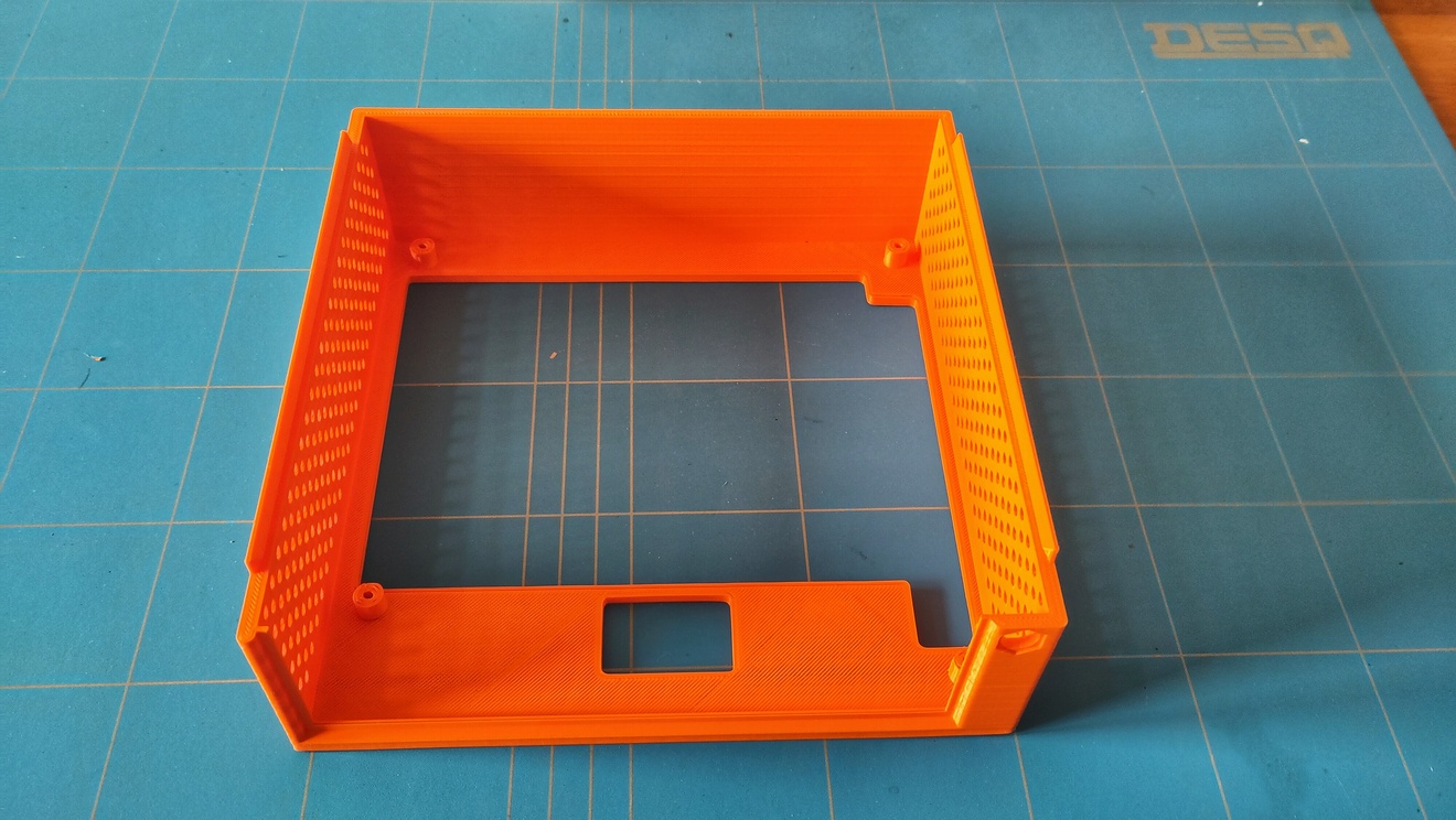 Empty 3d printed case