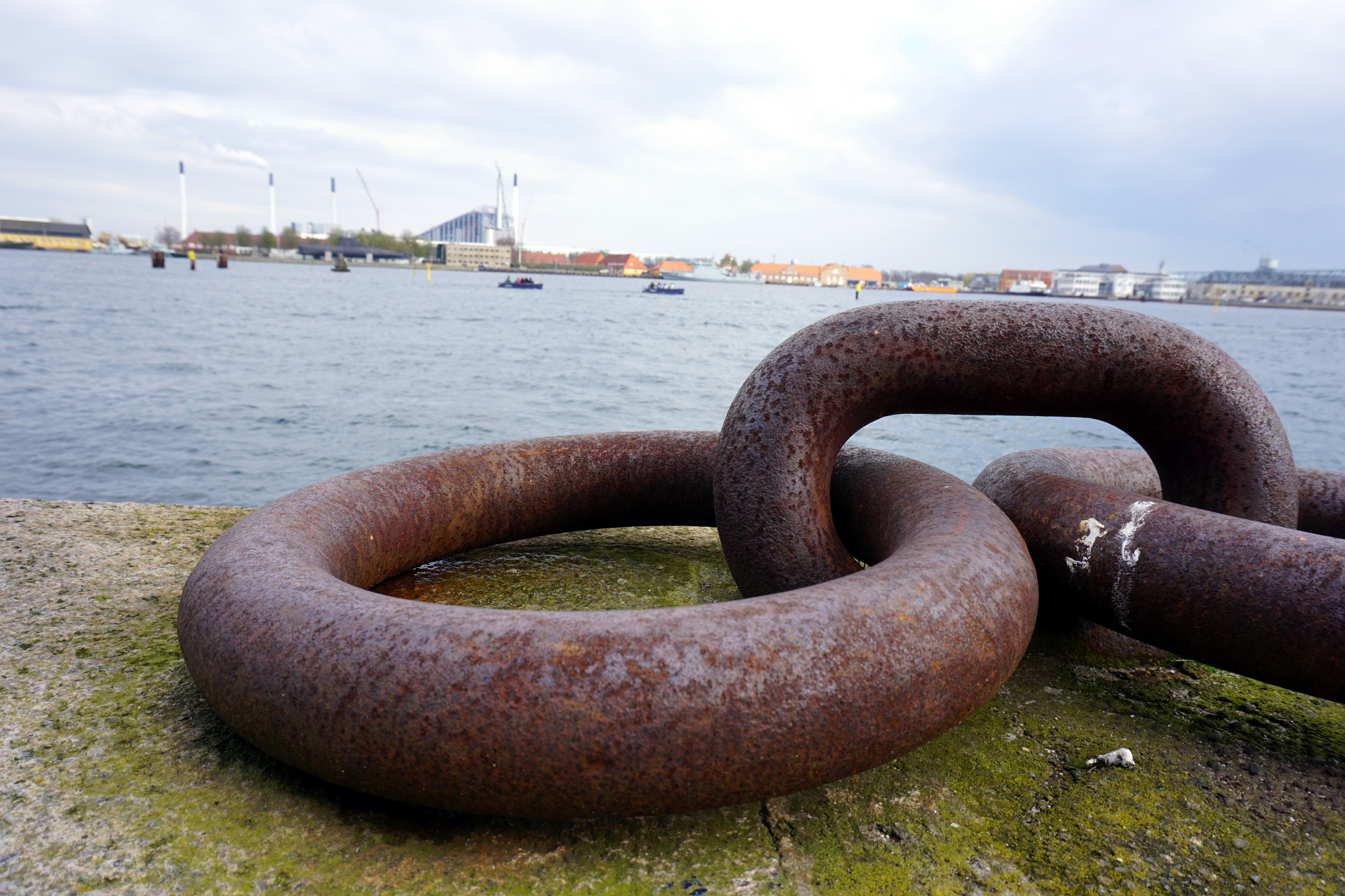 Macro-Image of a chain near the harbour of Copenhagen