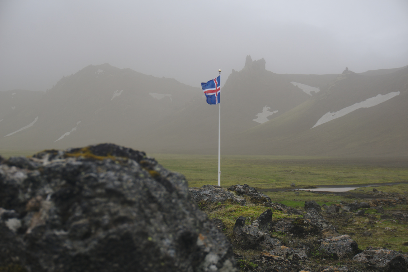 Flag pole near Hvanngil hut